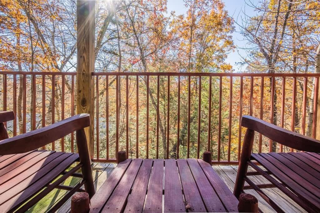 Sasquatch Lodge E Sleeps 13 Gatlinburg Kültér fotó